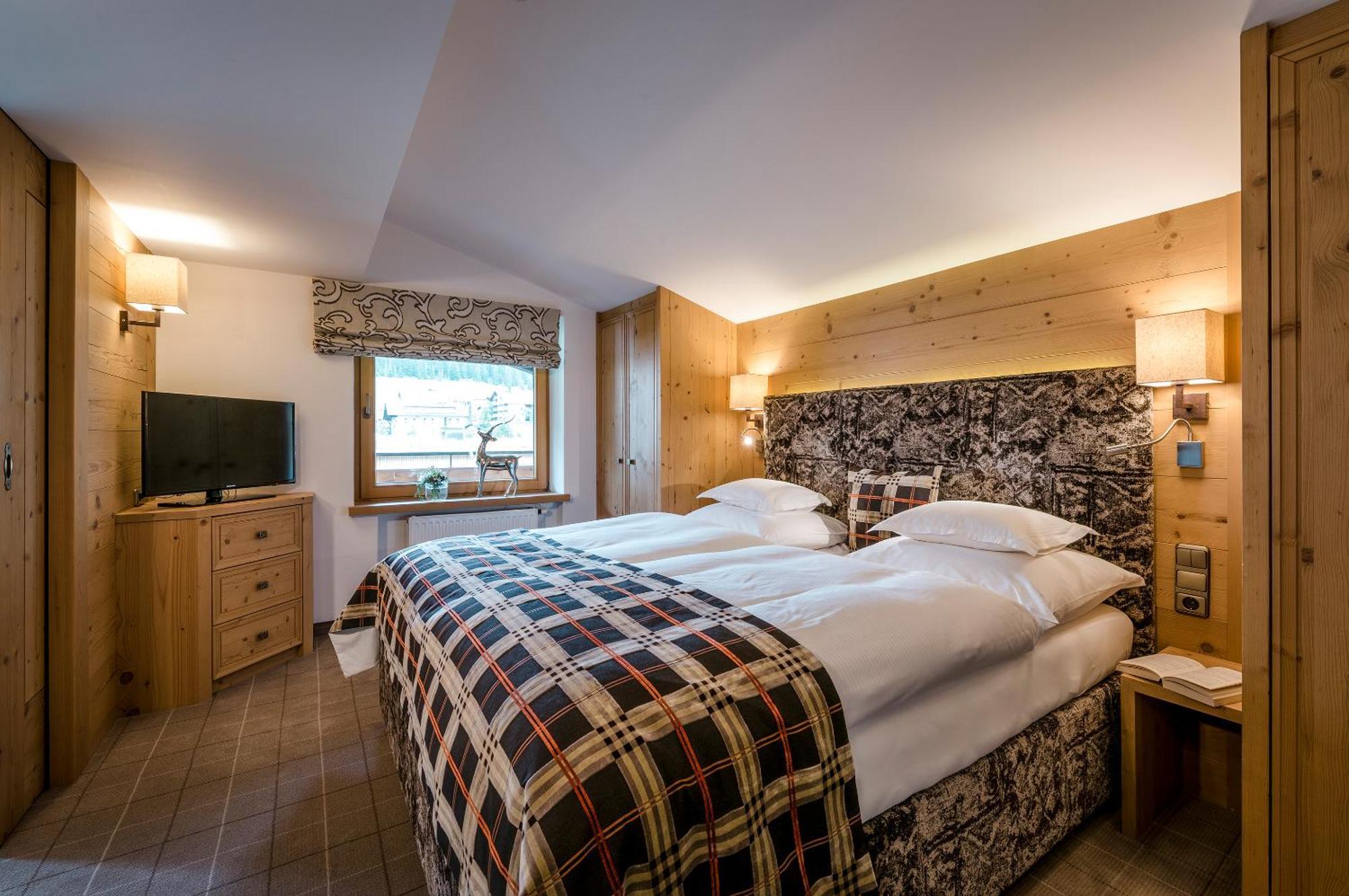 Hotel Auenhof レッヒ エクステリア 写真