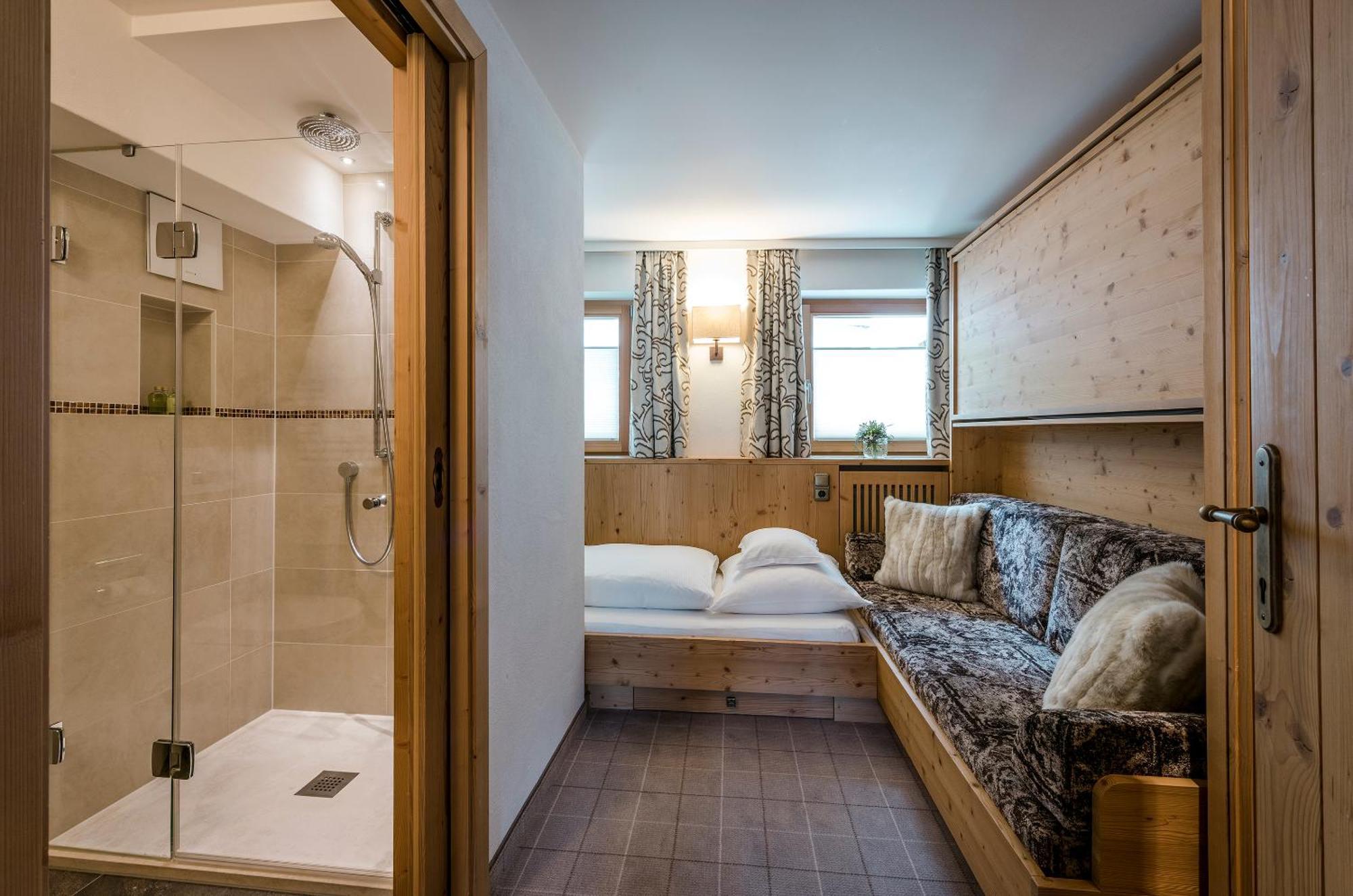 Hotel Auenhof レッヒ エクステリア 写真