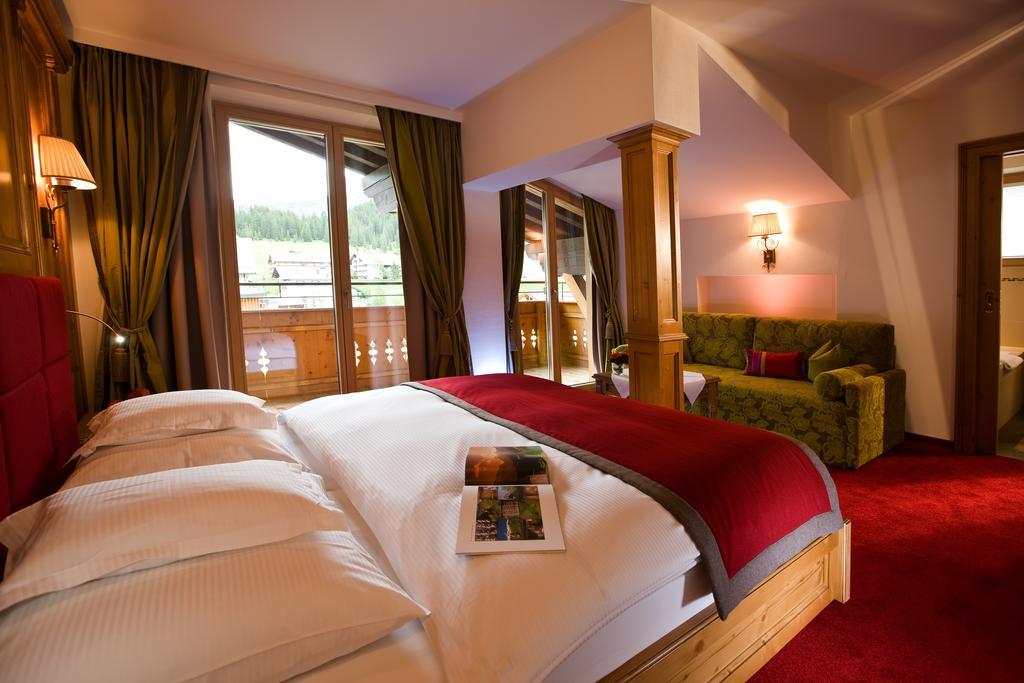 Hotel Auenhof レッヒ エクステリア 写真