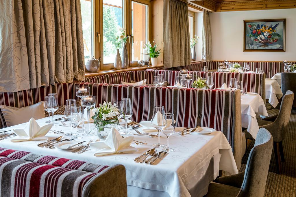Hotel Auenhof レッヒ エクステリア 写真