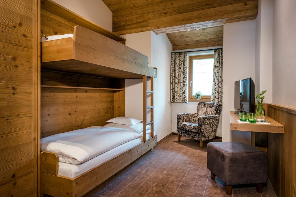 Hotel Auenhof レッヒ エクステリア 写真
